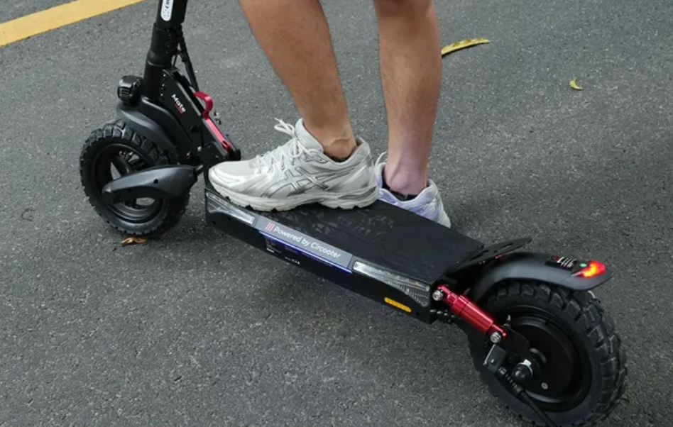 How Long Does an Electric Scooter Battery Last Per Charge